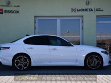 Alfa Romeo Giulia 2.0 TURBO 16V 206kW Q4 VELOCE - 5
