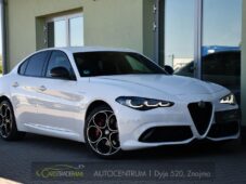 Alfa Romeo Giulia 2.0 TURBO 16V 206kW Q4 VELOCE - 6