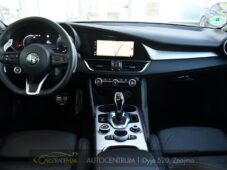 Alfa Romeo Giulia 2.0 TURBO 16V 206kW Q4 VELOCE - 16