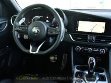 Alfa Romeo Giulia 2.0 TURBO 16V 206kW Q4 VELOCE - 17