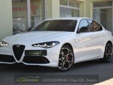 Alfa Romeo Giulia 2.0 TURBO 16V 206kW Q4 VELOCE - 0
