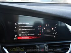Alfa Romeo Giulia 2.0 TURBO 16V 206kW Q4 VELOCE - 28