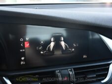 Alfa Romeo Giulia 2.0 TURBO 16V 206kW Q4 VELOCE - 33