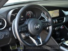 Alfa Romeo Giulia 2.0 TURBO 16V 206kW Q4 VELOCE - 10