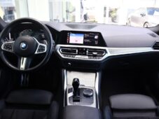 BMW Řada 4 420d xDrive M-SPORT ČR 1.MAJ - 9