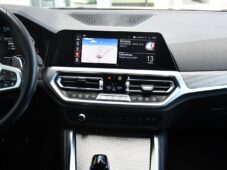 BMW Řada 4 420d xDrive M-SPORT ČR 1.MAJ - 11