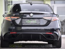 Alfa Romeo Giulia 2.0T 16V 206kW VELOCE AT8 Q4 - 3