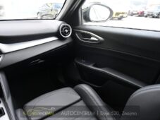 Alfa Romeo Giulia 2.0T 16V 206kW VELOCE AT8 Q4 - 21