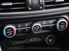 Alfa Romeo Giulia 2.0T 16V 206kW VELOCE AT8 Q4 - 32