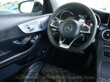 Mercedes-Benz Třídy C C63 AMG - 17