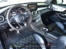 Mercedes-Benz Třídy C C63 AMG - 8