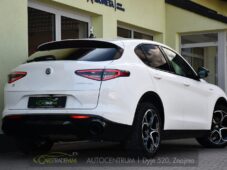Alfa Romeo Stelvio 2.2D 154kW VELOCE AT8 Q4 - 4
