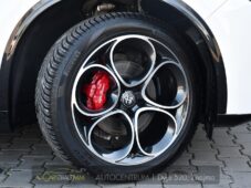 Alfa Romeo Stelvio 2.2D 154kW VELOCE AT8 Q4 - 45