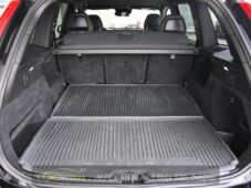 Volvo XC90 D5 AWD MOMENTUM ČR - 22