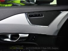 Volvo XC90 D5 AWD MOMENTUM ČR - 25