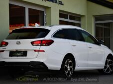Hyundai i30 1.6CRDi NAVI KAMERA CARPLAY - 4