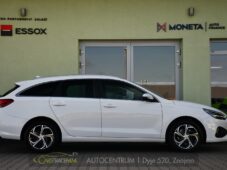 Hyundai i30 1.6CRDi NAVI KAMERA CARPLAY - 5