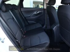 Hyundai i30 1.6CRDi NAVI KAMERA CARPLAY - 17