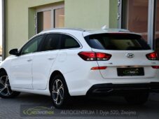 Hyundai i30 1.6CRDi NAVI KAMERA CARPLAY - 2