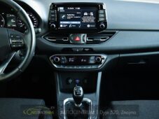 Hyundai i30 1.6CRDi NAVI KAMERA CARPLAY - 21