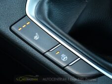 Hyundai i30 1.6CRDi NAVI KAMERA CARPLAY - 33