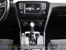 Volkswagen Passat 2,0TDi DSG NAVI 2xKOLA - 22