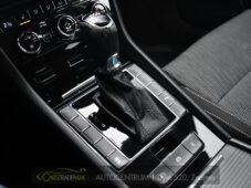 Škoda Superb 2.0TDi DSG TAŽNÉ CANTON - 36