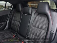 Mercedes-Benz GLA - 13