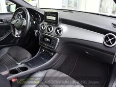 Mercedes-Benz GLA - 14