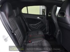Mercedes-Benz GLA - 17