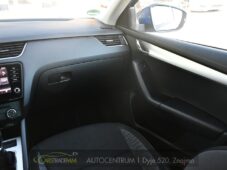 Škoda Octavia 1,6TDi MT CARPLAY TAŽNÉ - 20