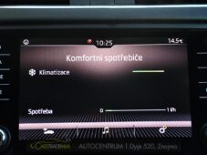 Škoda Octavia 1,6TDi MT CARPLAY TAŽNÉ - 39