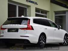 Volvo V60 2,0 T6 186kW PHEV TWIN ENGINE - 4