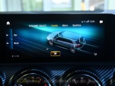 Mercedes-Benz Třídy A A 35 AMG 4MATIC AERO - 43