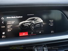 Alfa Romeo Stelvio 2.0 Turbo 16V 206kW Veloce AT8 - 37