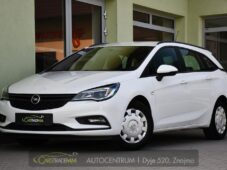 Opel Astra 1.6CDTi CARPLY NAVI - 0