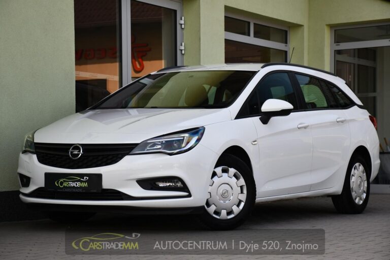 Opel Astra 1.6CDTi CARPLY NAVI - 1