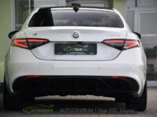 Alfa Romeo Giulia 2.0T 16V 206kW VELOCE AT8 Q4 - 3