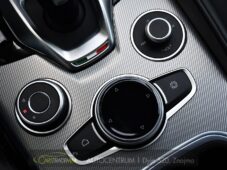 Alfa Romeo Giulia 2.0T 16V 206kW VELOCE AT8 Q4 - 33