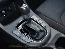 Hyundai i30 1,6CRDi STYLE AUTOMAT - 32