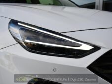 Hyundai i30 1,6CRDi STYLE AUTOMAT - 46
